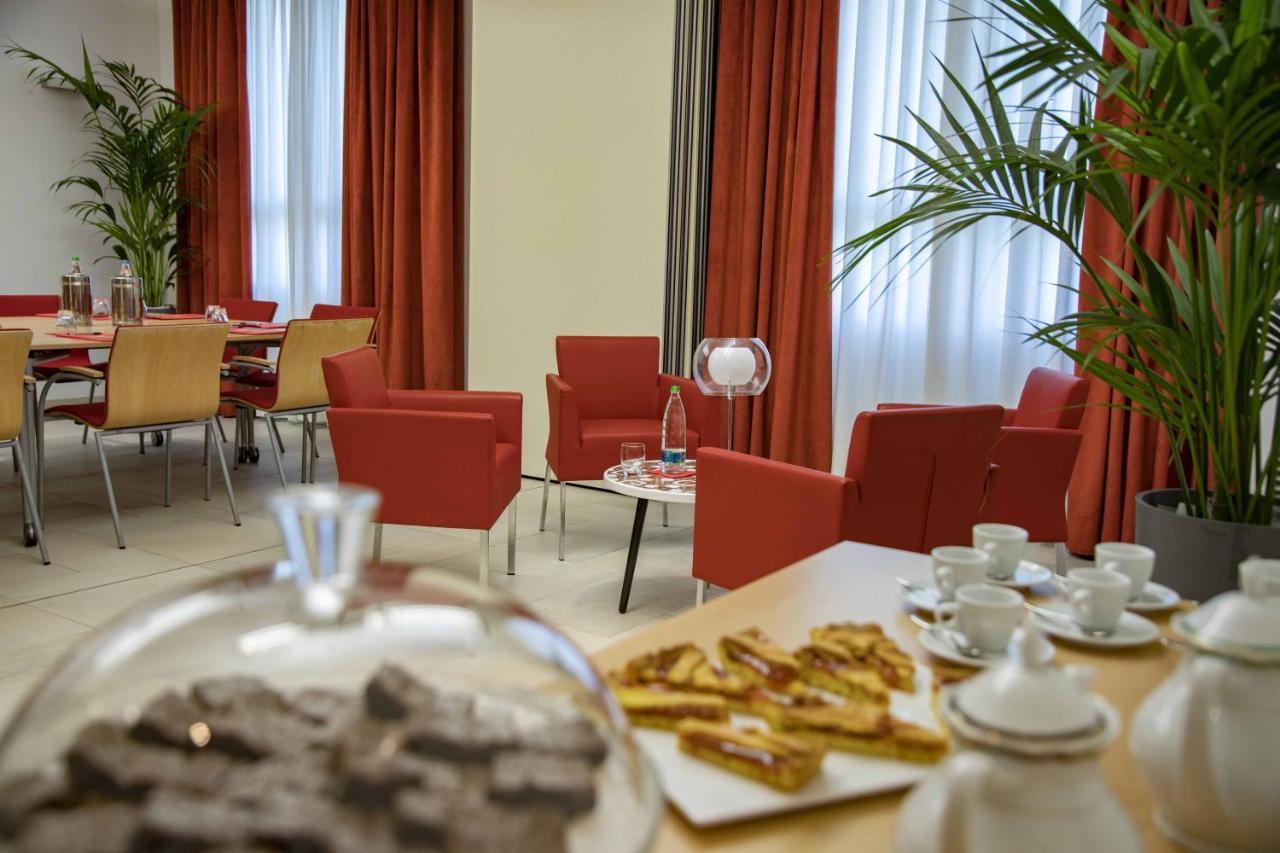 Hotel Remilia Реджонель-Эмилия Экстерьер фото